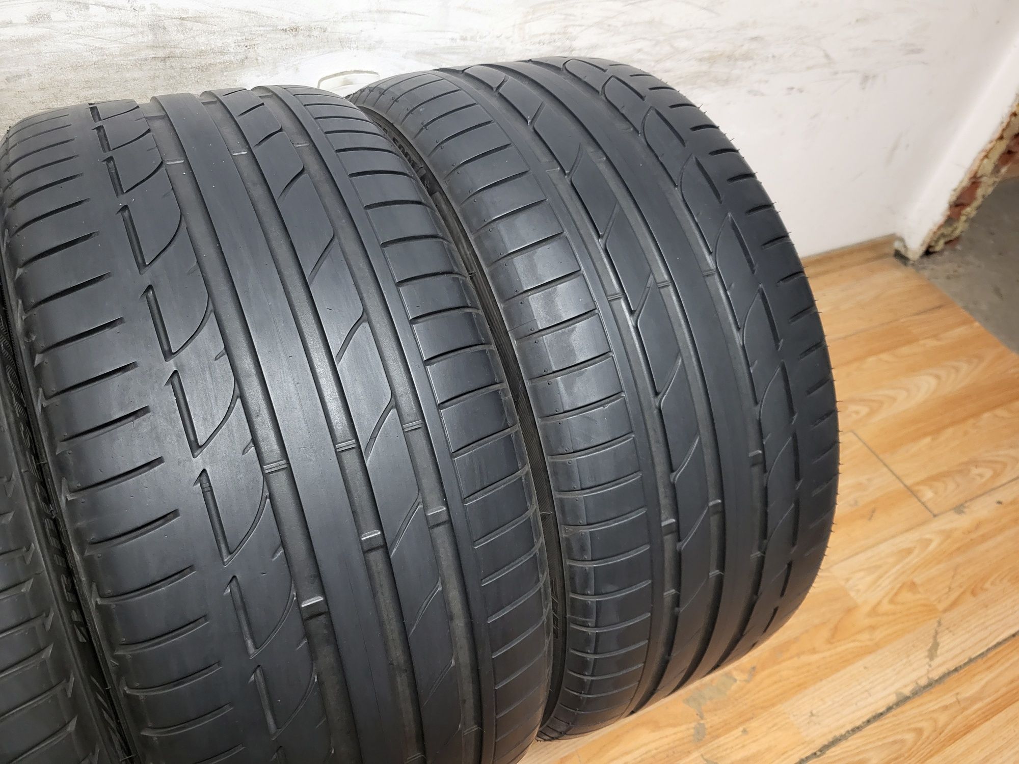 245/40/20 и 275/35/20 Bridgestone / пакет летни гуми