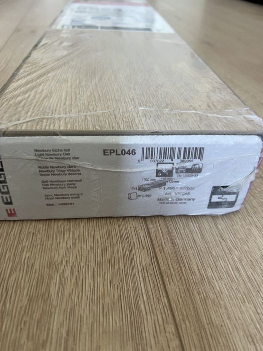 Parchet laminat 12mm NOU Egger stejar newbury deschis