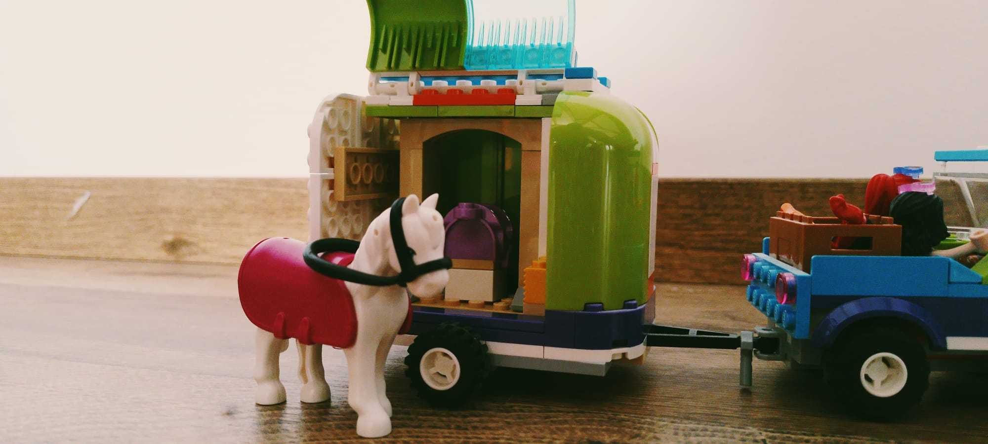 Lego Friends - Remorca de transport cai, a Miei