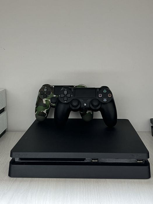 Playstation 4 slim, 1 tb , 2 джойстика