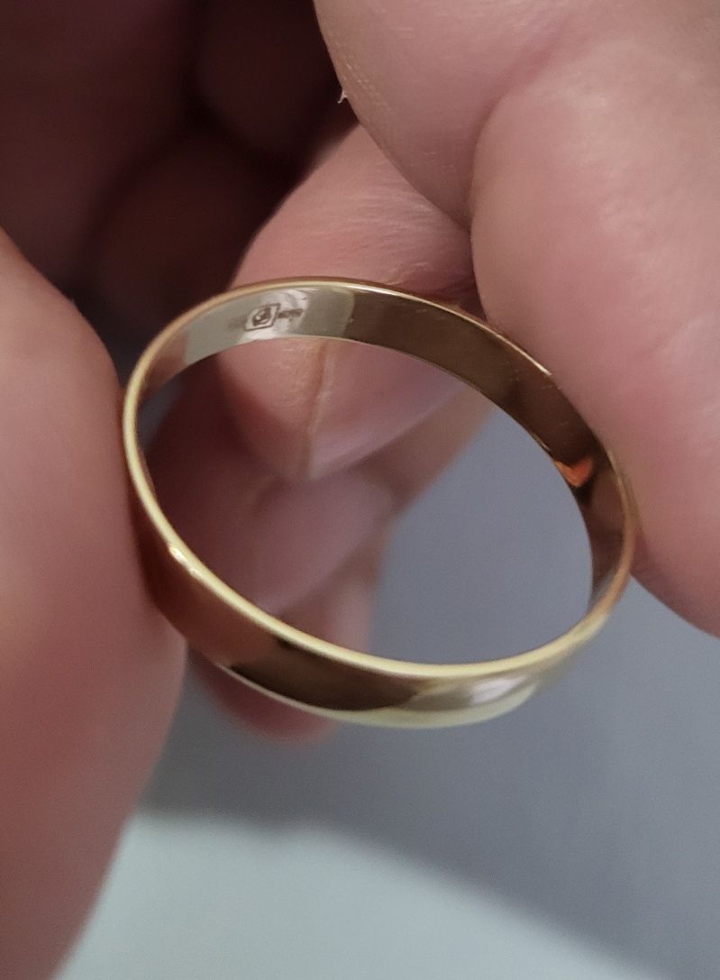Обручальное кольцо,золото 585