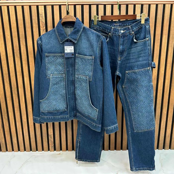 Compleu  LV de vanzare