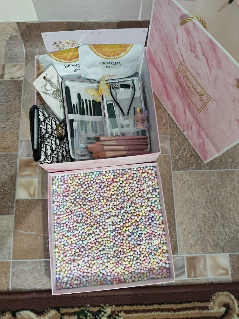 Продам Подорочный Box