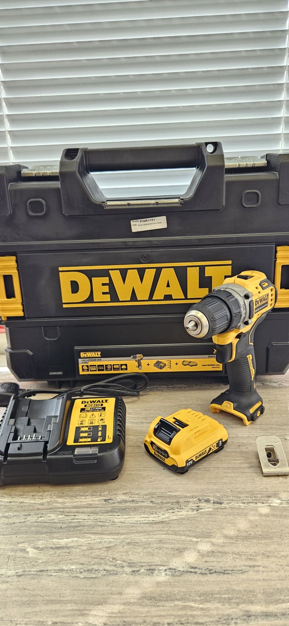 Dewalt Винтоверт Комплект DCD701D2 с куфър,зарядно и батерия