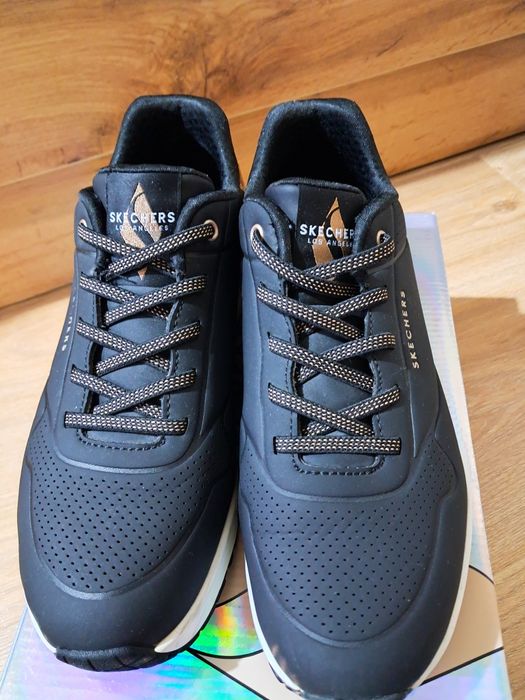 Дамски маратонки Sketchers, 39 номер