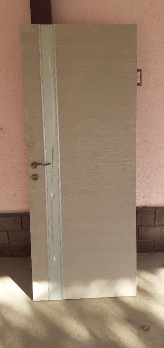 Двери  продаётся