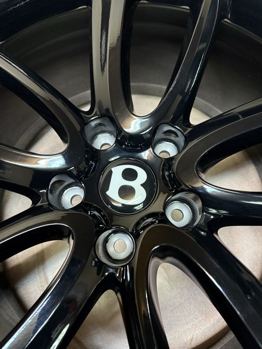 Jante Originale Bentley Continental GT pe 22. Cu anvelope IARNA !