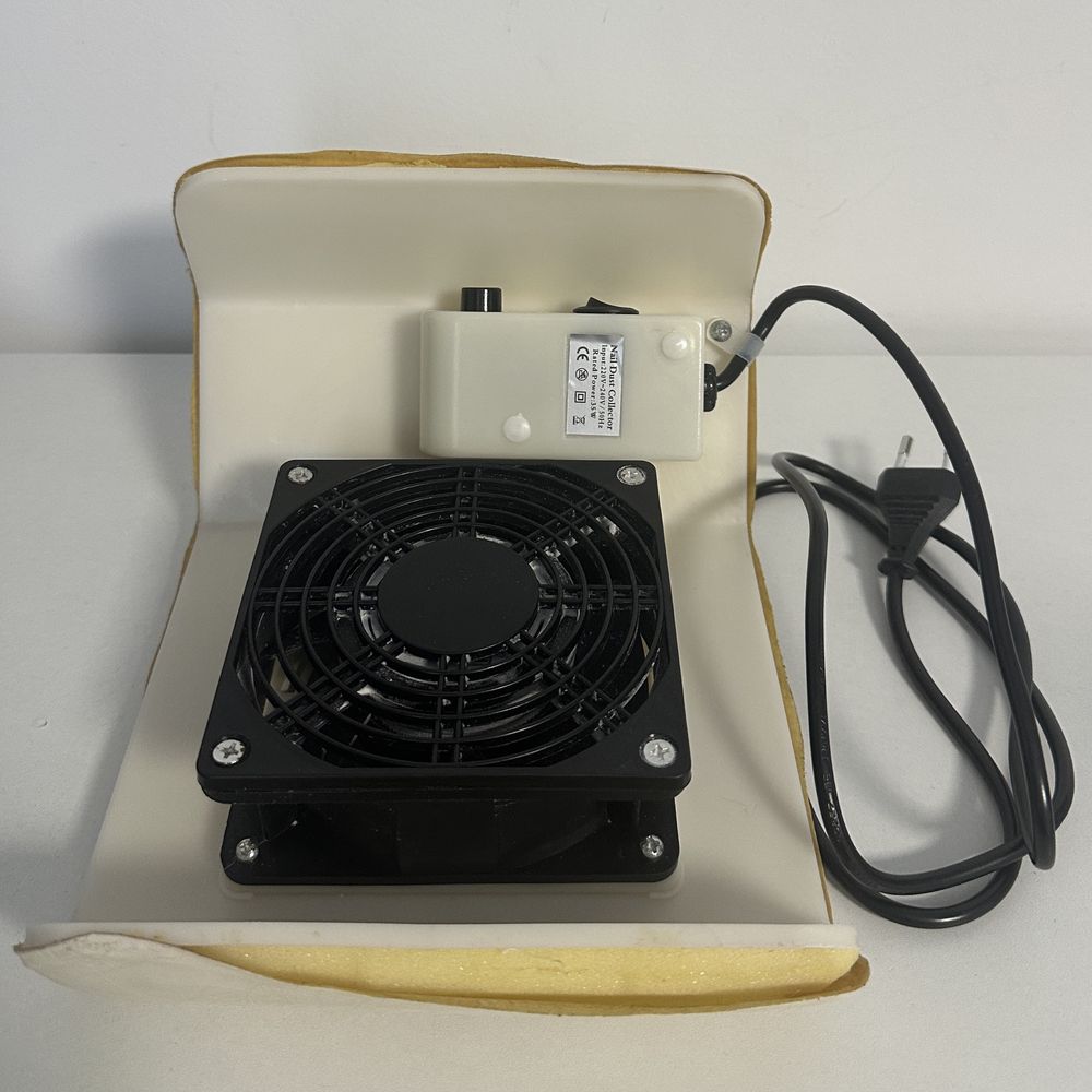 Aspirator de unghii