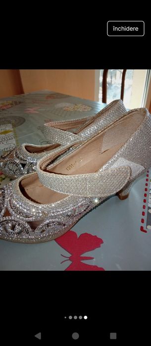 Pantofi eleganți fetiță