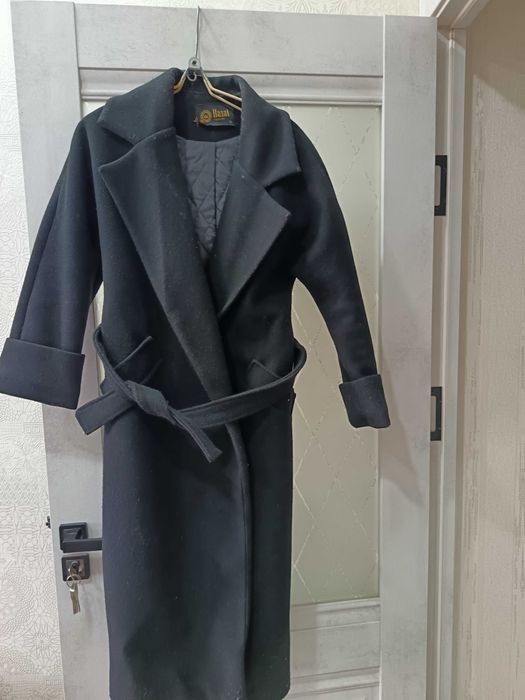 Продам  б/у пальто.