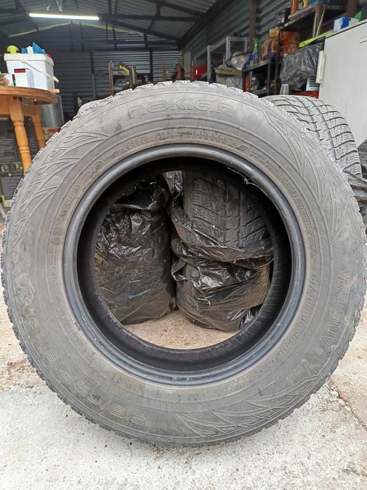 Гуми Nokian 215 65 r16