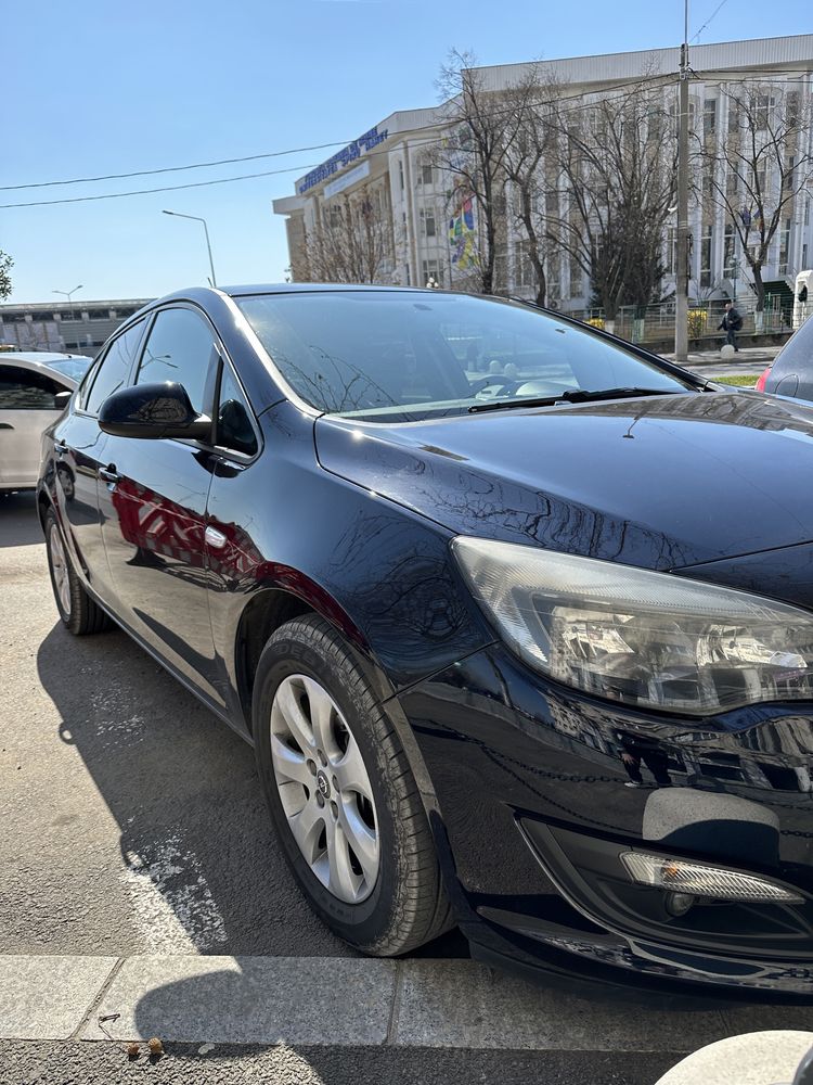 Opel astra 1.4. Benzina + GPL