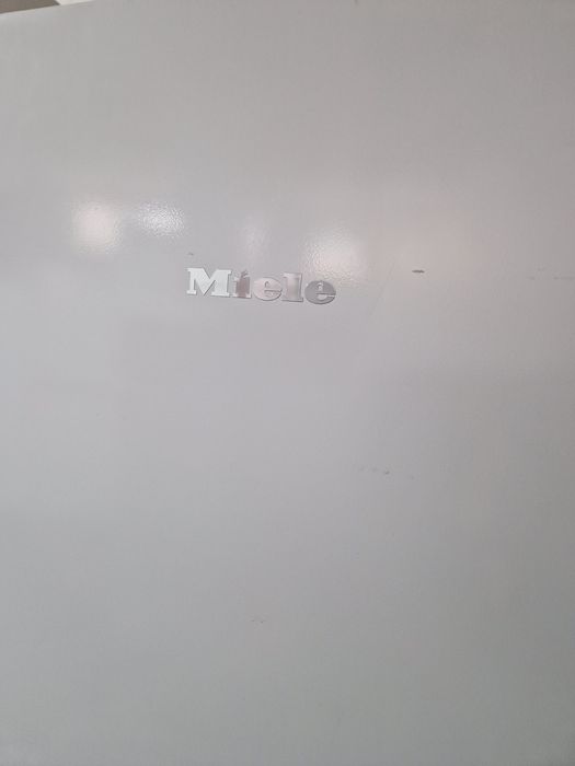 Хладилник с фризер Miele A++ No Frost