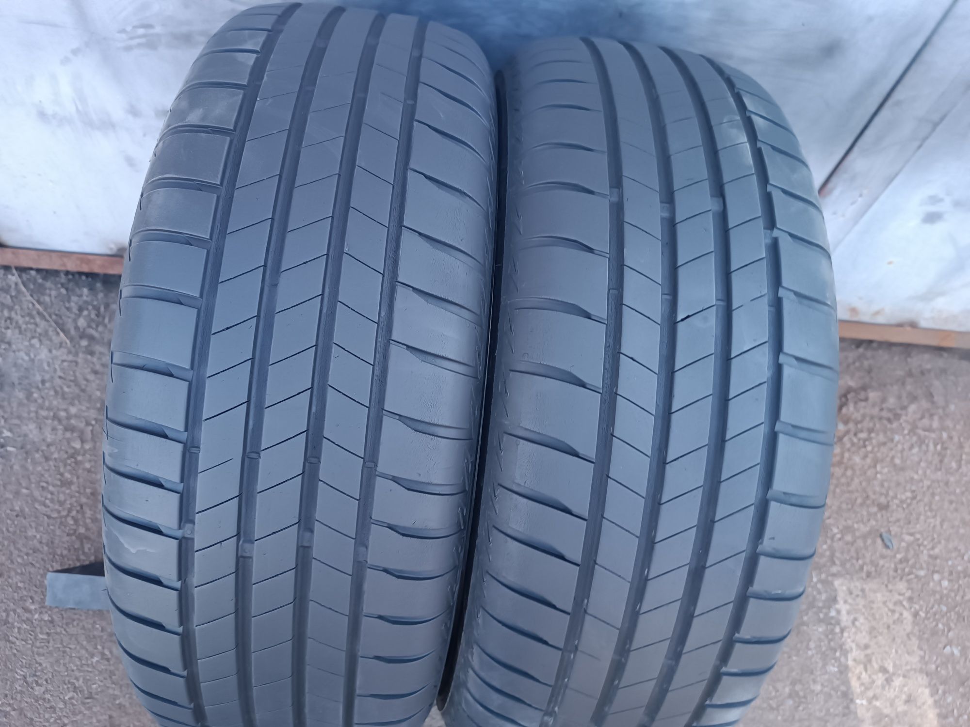 215/60/16 Bridgestone Дот 3521