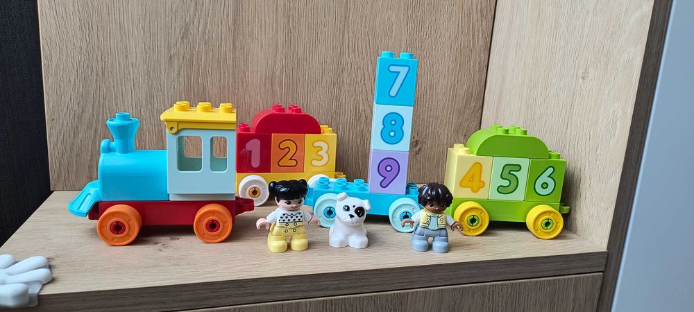 Детски играчки: Лего, книжка, за нанизваме и баланс