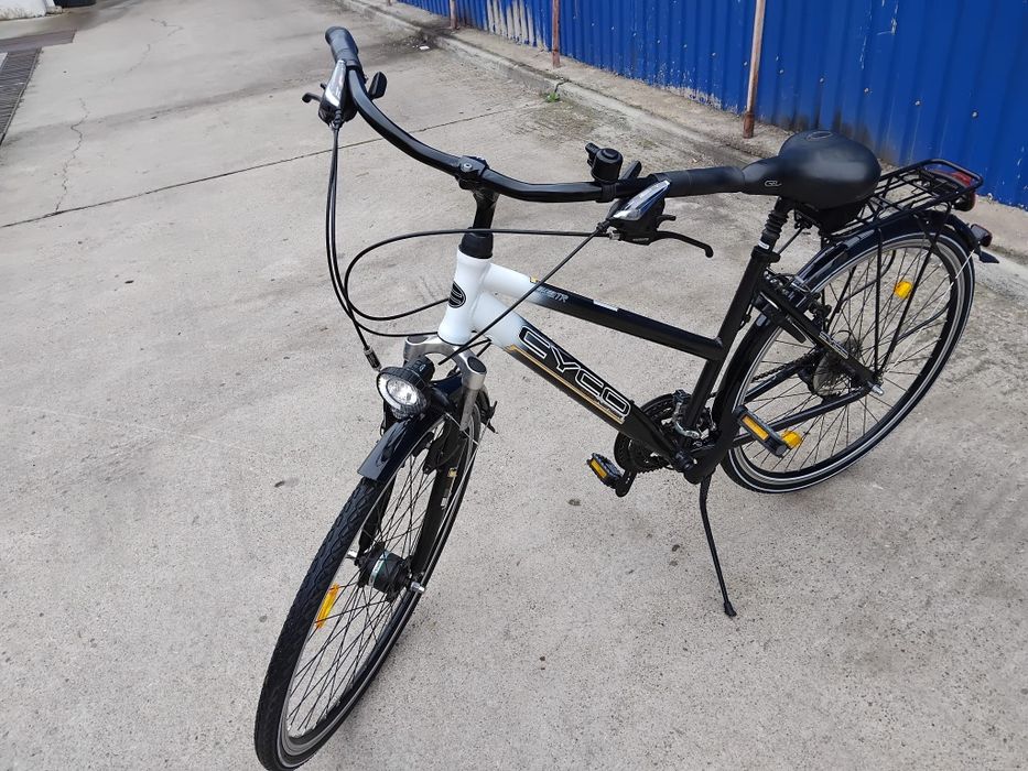 Vând bicicleta din aluminiu pentru damă