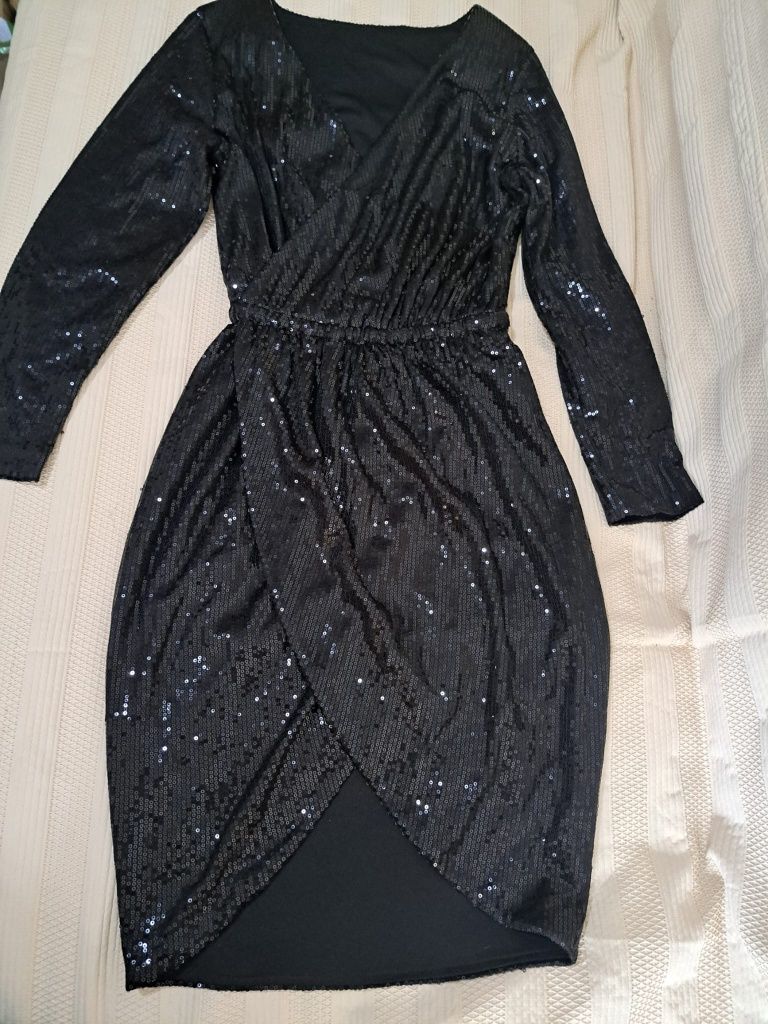 Little black dress / Rochie scurtă, neagră , cu paiete măsura M