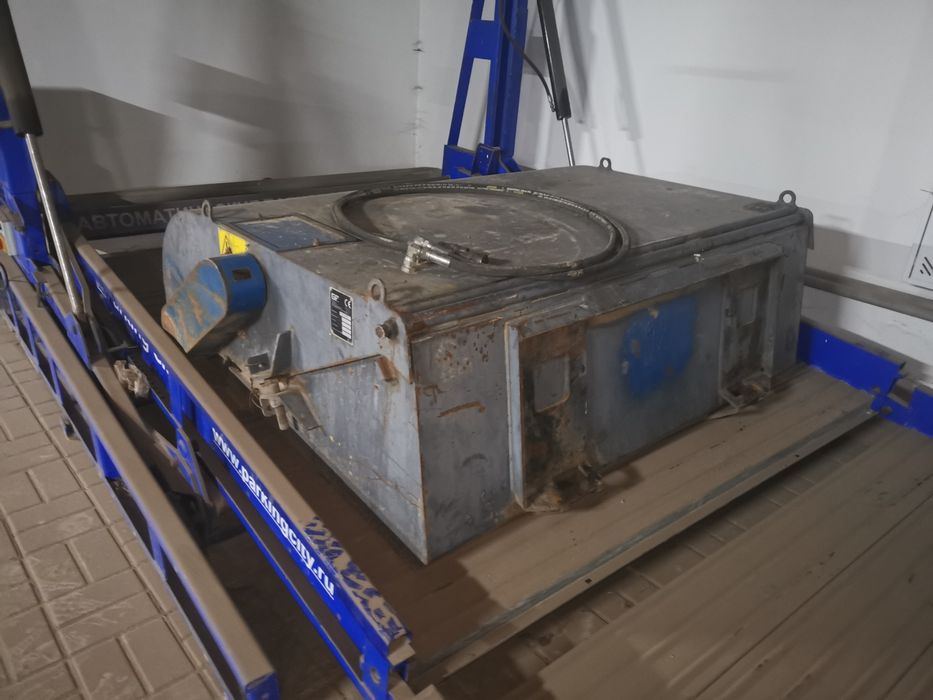 Щетка дорожная /комунальная с накопителем