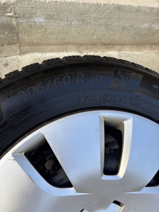 Jante audi cu anvelope iarna 205/60r16
