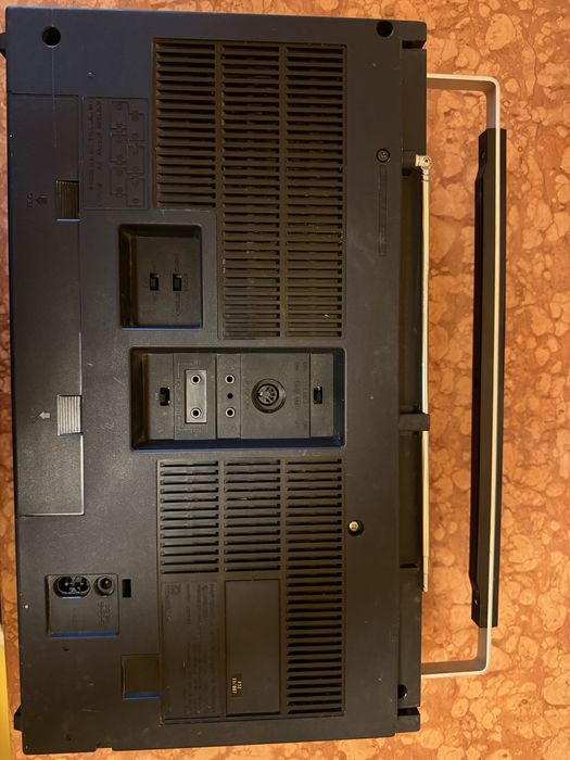 Radiocasetofon Hitachi TRK 7150E