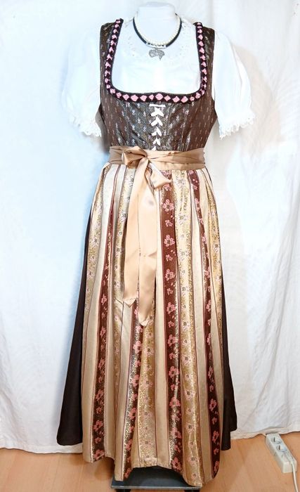 Dirndl Nr 46 rochie bavareză Oktoberfest rochie tiroleza sarafan