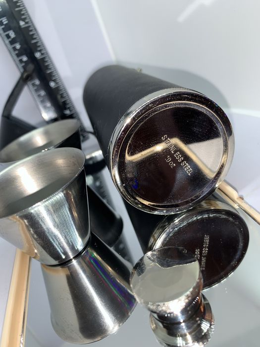 Set recipient whiskey rom coniac 2 pahare inox cadou Vintage 300ML 80