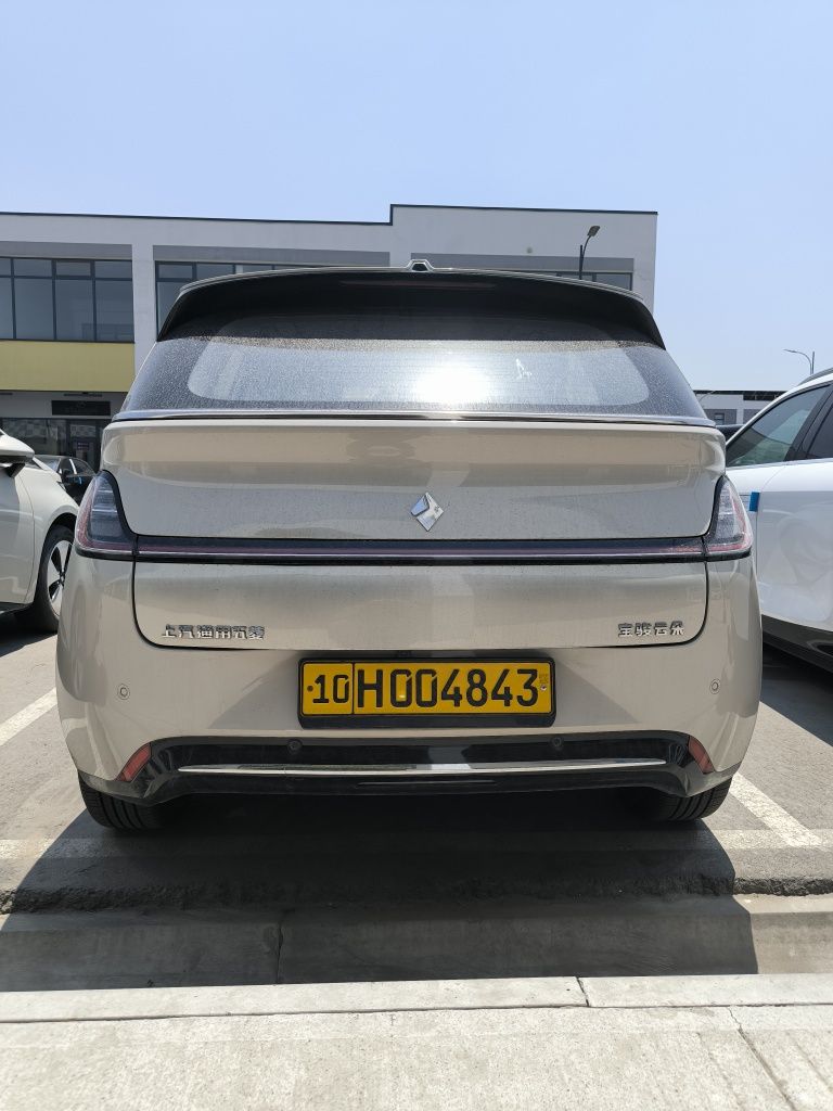 Wuling Baojun cloud 460 max номер такилган нотариусга тайор