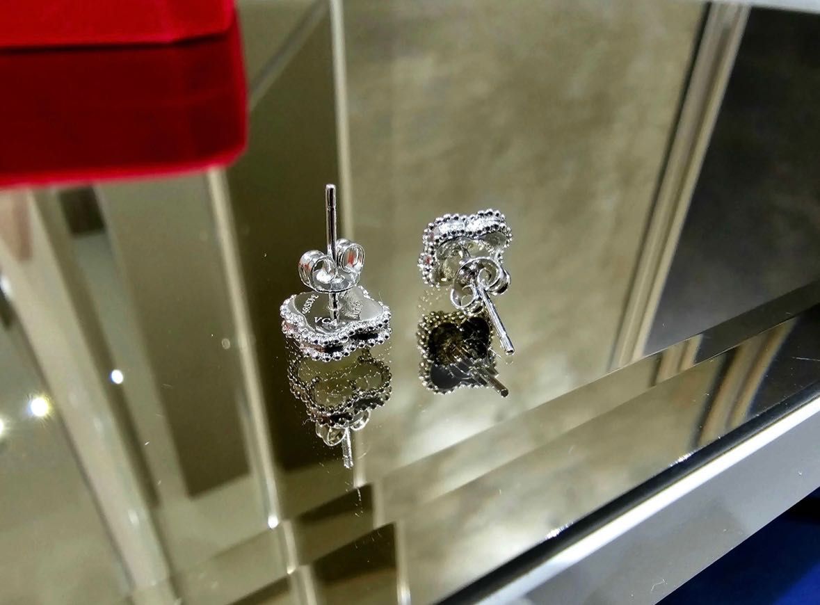 Van Cleef Sweet Alhambra колие и обеци