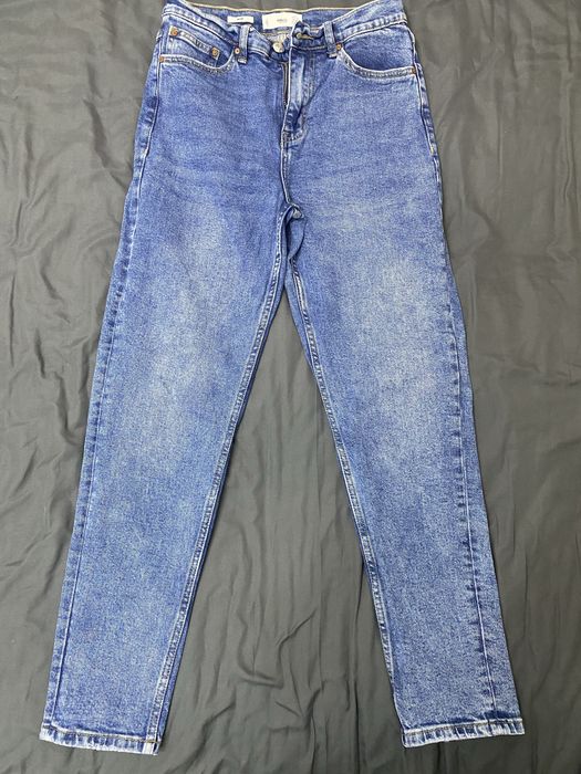 Джинсы женские мом почти новые 36р