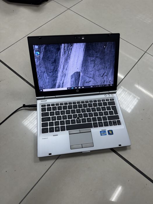Лаптоп HP EliteBook 2560p i5