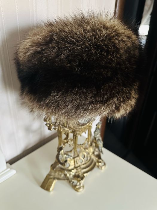 Caciula eleganta de dama , din blana naturala