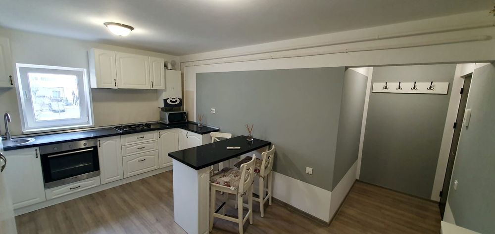 PROPRIETAR inchiriez apartament doua camere CRAIOVITA NOUA