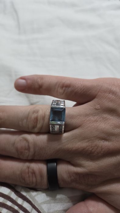 Vand inel de argint cu piatra albastra marimea 9