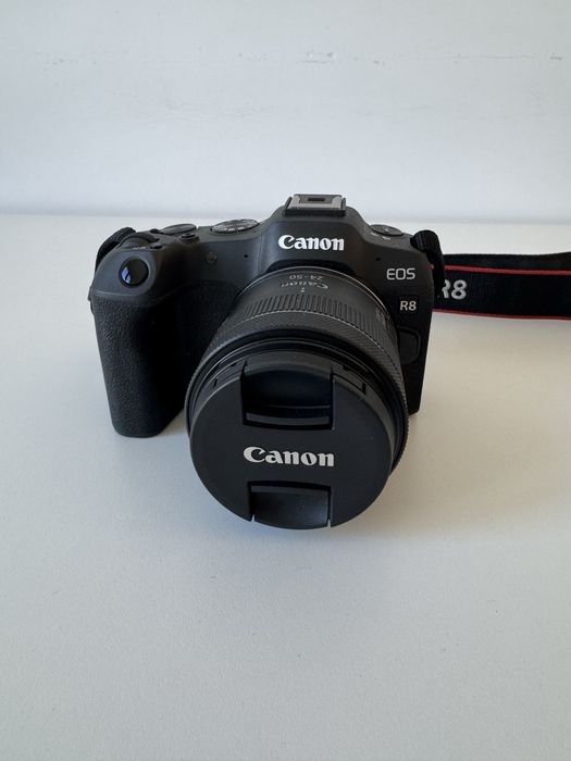 Canon EOS R8 фотоапарат с обектив