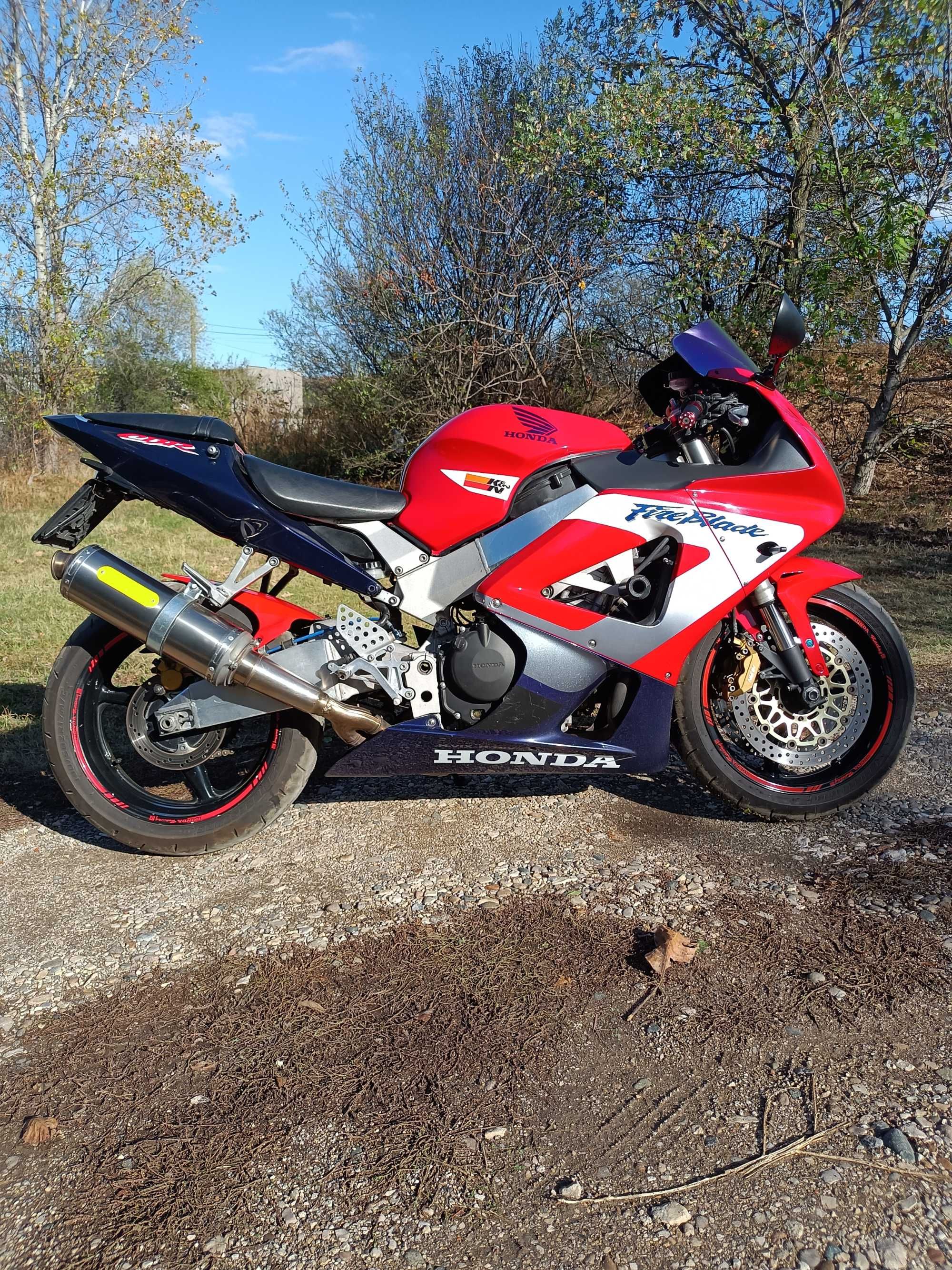 Honda cbr 929 fireblade