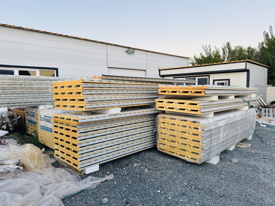 Panouri sandwich hale , magazii , garaje