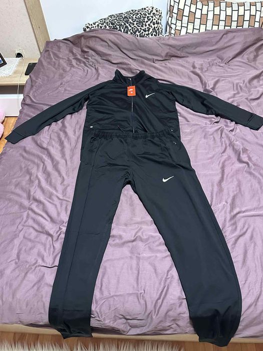 Спортен екип nike 4XL  чисто нов