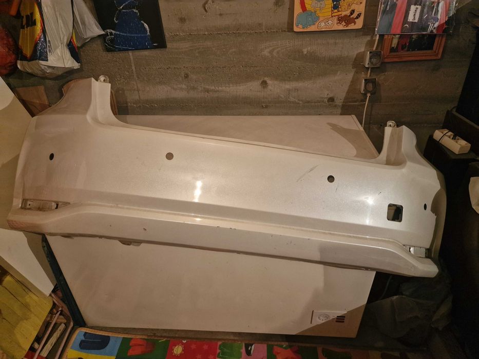 Bara spate Toyota  Corolla Dinamic Hybrid si lampa spate stanga