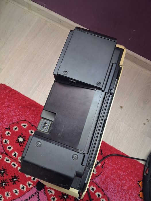 Продавам принтер