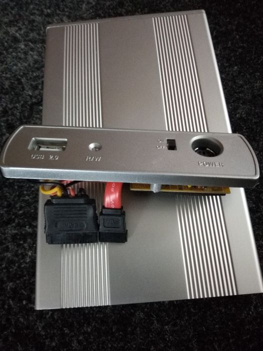 HD extern cu toate accesoriile