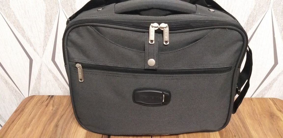 Servietă laptop, travel