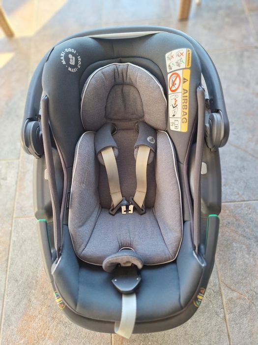 Scoică maxi-cosi cu baza isofix