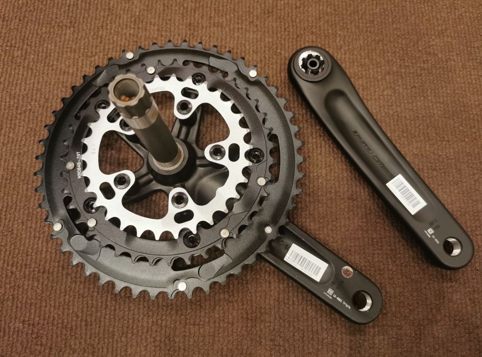 Нови висок клас курбели FSA за градски / шосеен велосипед