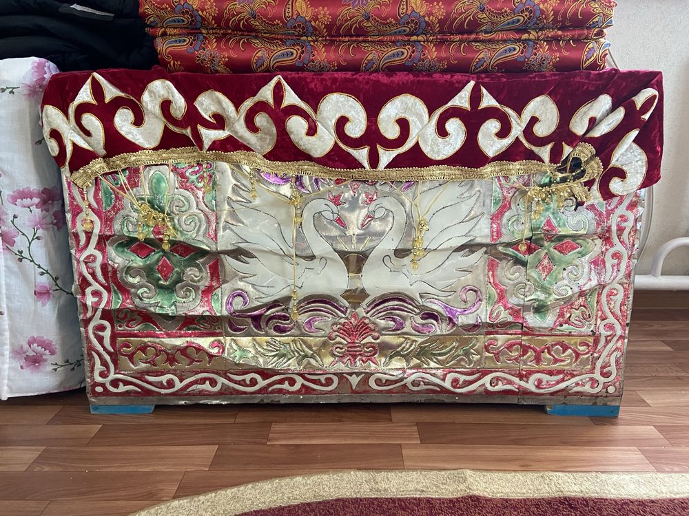 Спальный мебель срочно!
