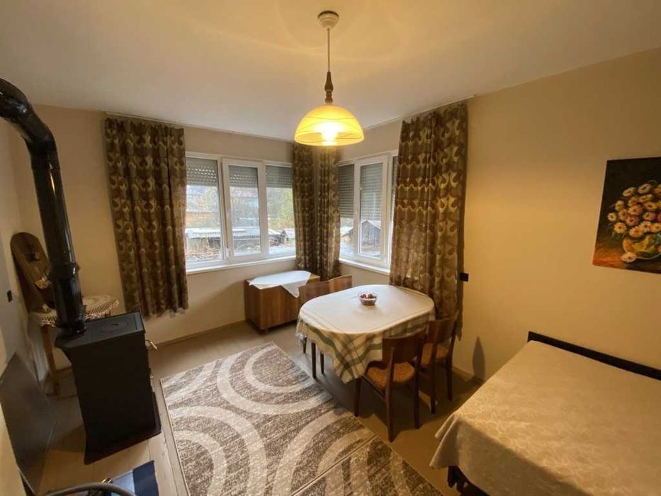 Продава къща гр. Плачковци