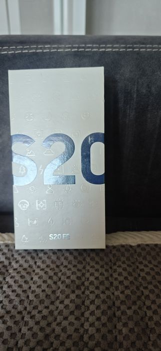 Продам Samsung s20FE
