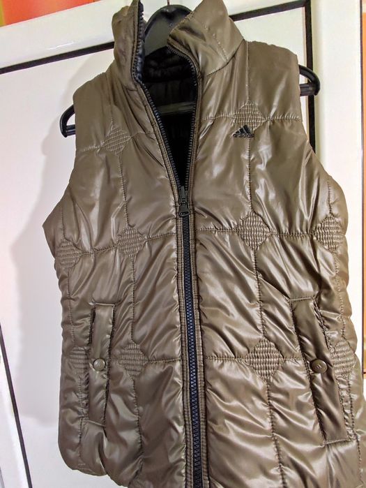 Елек Adidas двулицев обличан два пъти uk 12 eur 40 ширина 51 см.