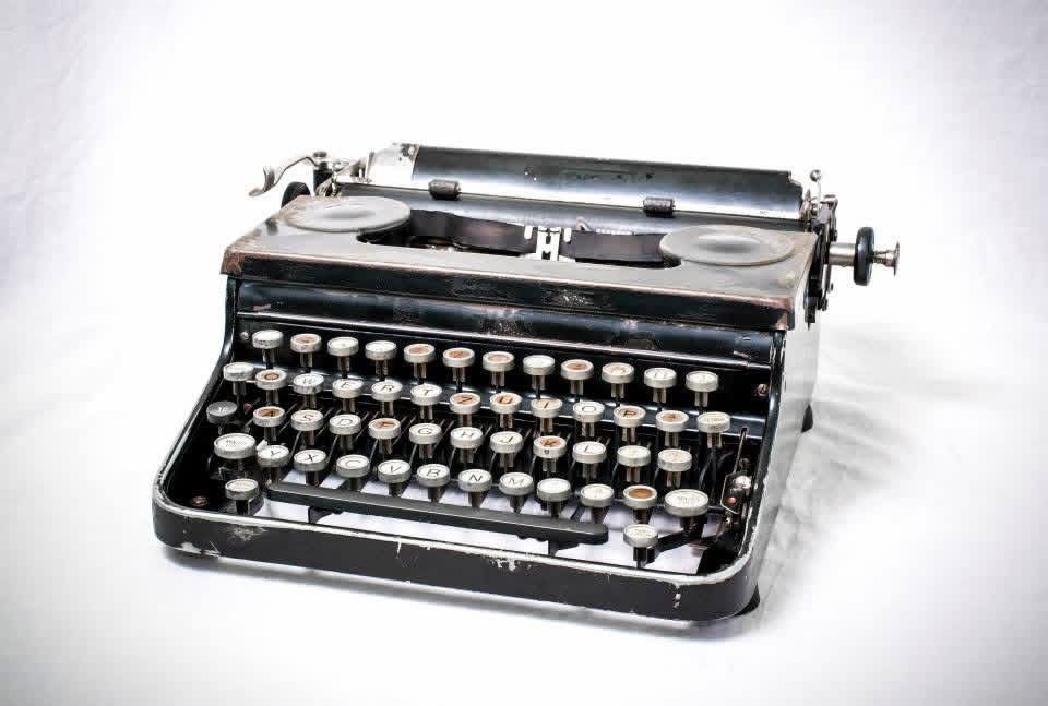 Masini de scris 1898 - 1975