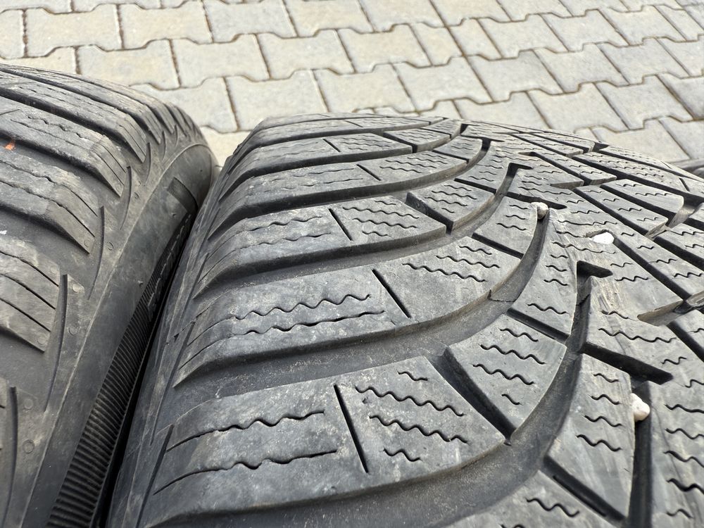 4бр. Зимни Гуми 205/55R/16 -GOOD YEAR- DOT:3816- 5,2мм. + 4,4мм.