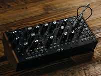 Moog Mother 32 (sintetizator analogic)